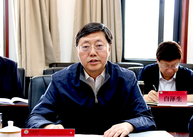 省纪委常委刘双耀一行来校调研指导工作