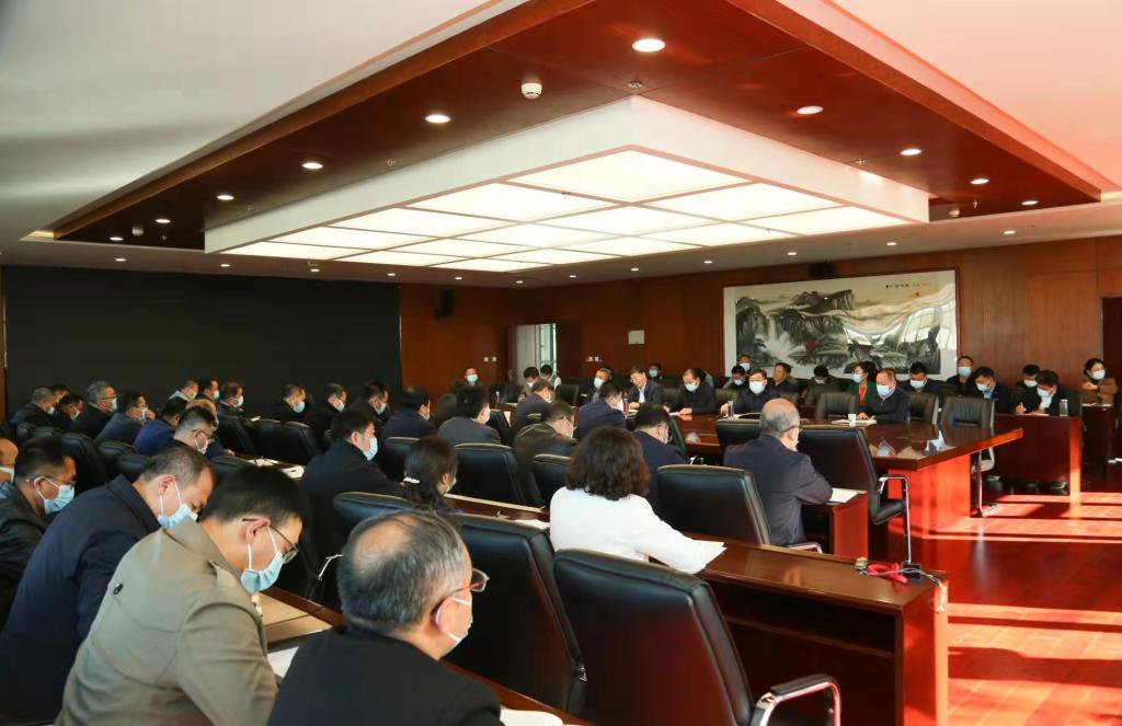 我校召开校园安全暨疫情防控工作会议