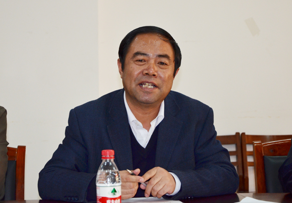 王顺书记介绍我校情况