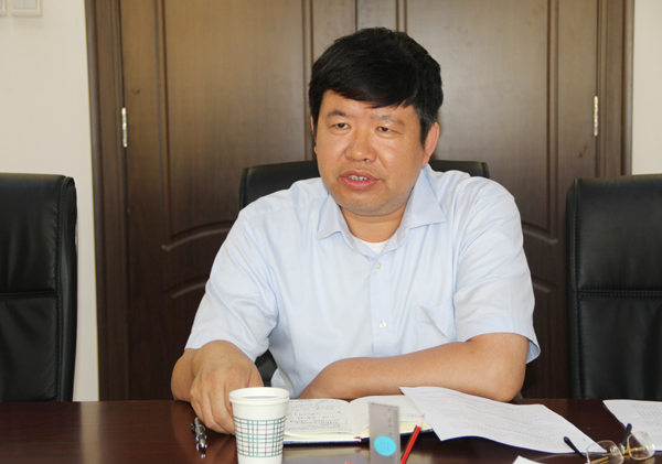 张威虎副校长汇报我校普法教育工作