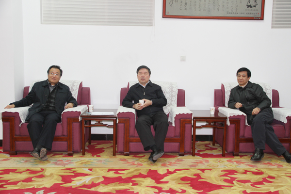 姚引良书记与我校领导王亚杰、崔智林座谈