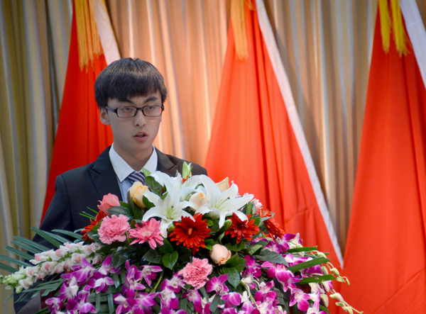 李鹏作就职发言